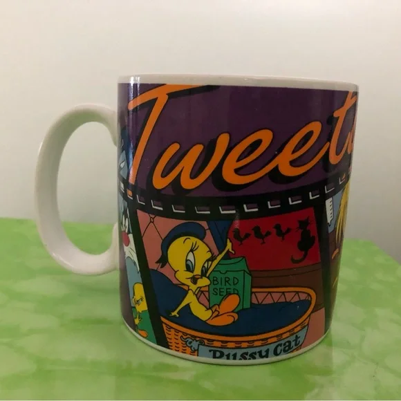 LOONEY TUNES TWEETY BIRD & SYLVESTER Ceramic Coffee Cup/Mug  **Vintage** - Picture 3 of 9